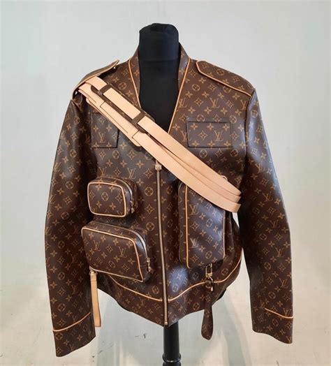 louis vuitton jas heren leer|Trench leer Louis Vuitton zwart maat 48 FR in Leer .